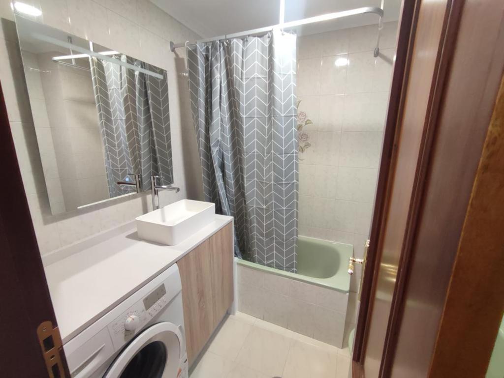 Apartamentos Demar Luis Casais O Grove Pokoj fotografie