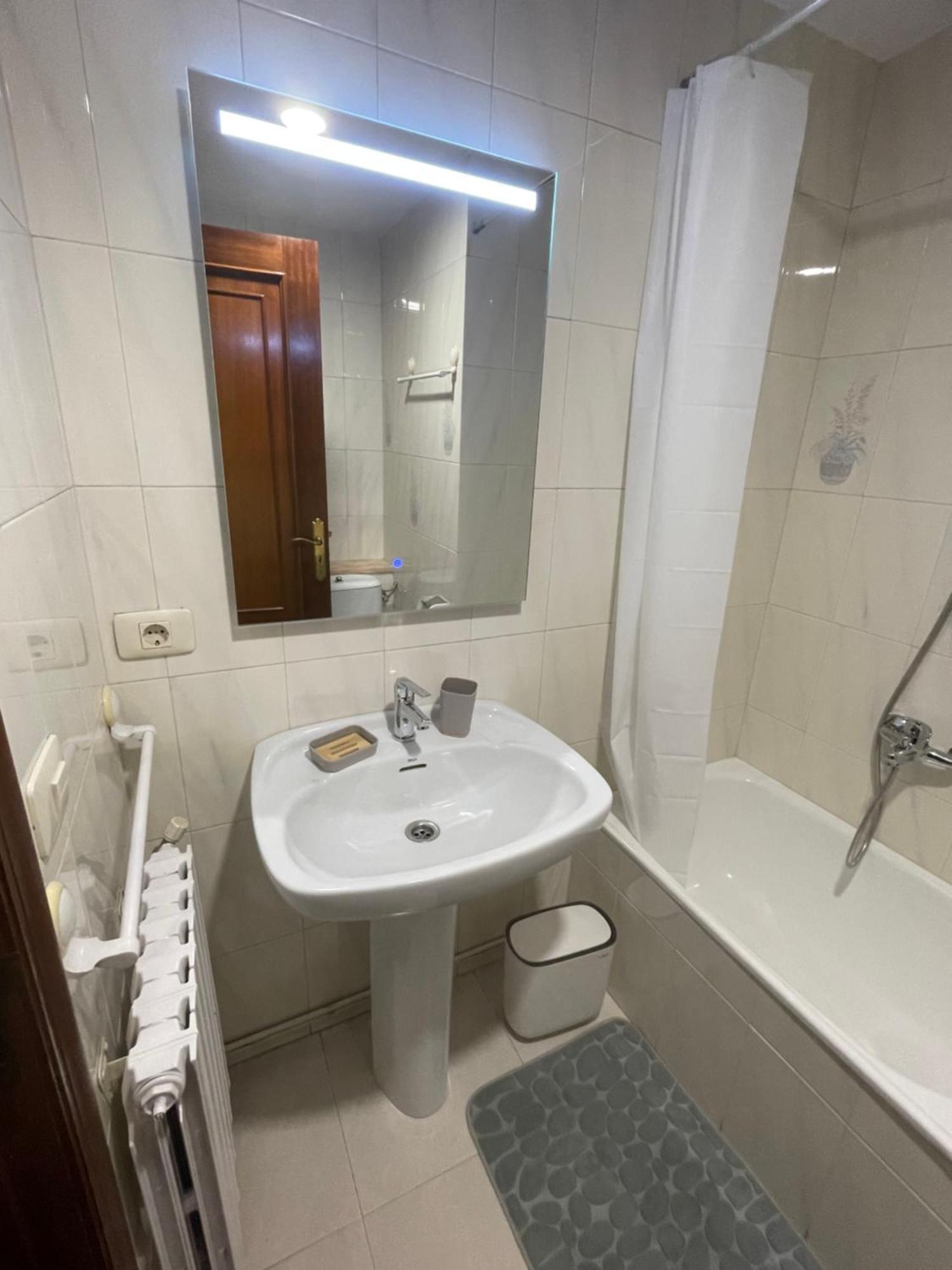 Apartamentos Demar Luis Casais O Grove Pokoj fotografie