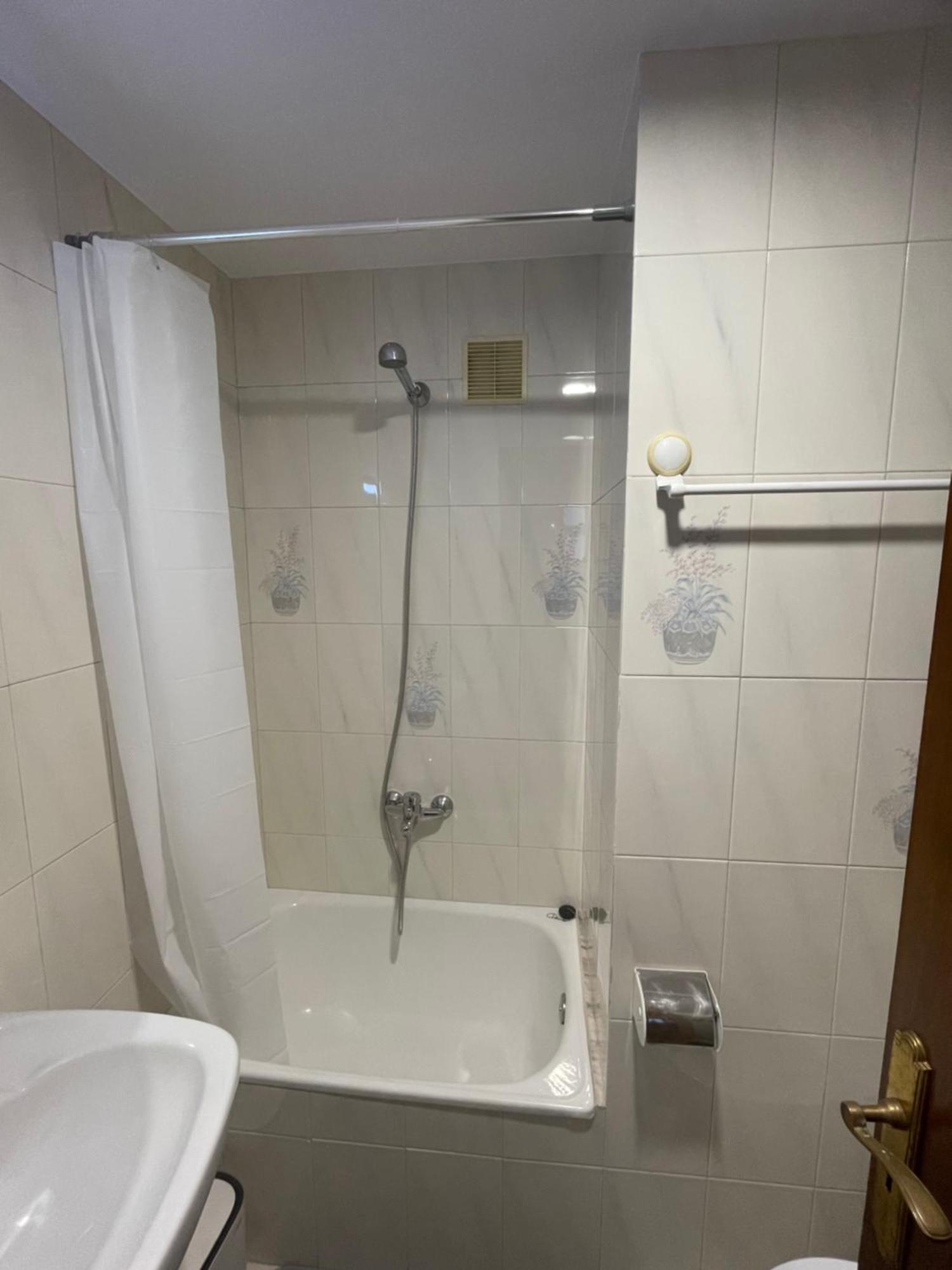 Apartamentos Demar Luis Casais O Grove Pokoj fotografie