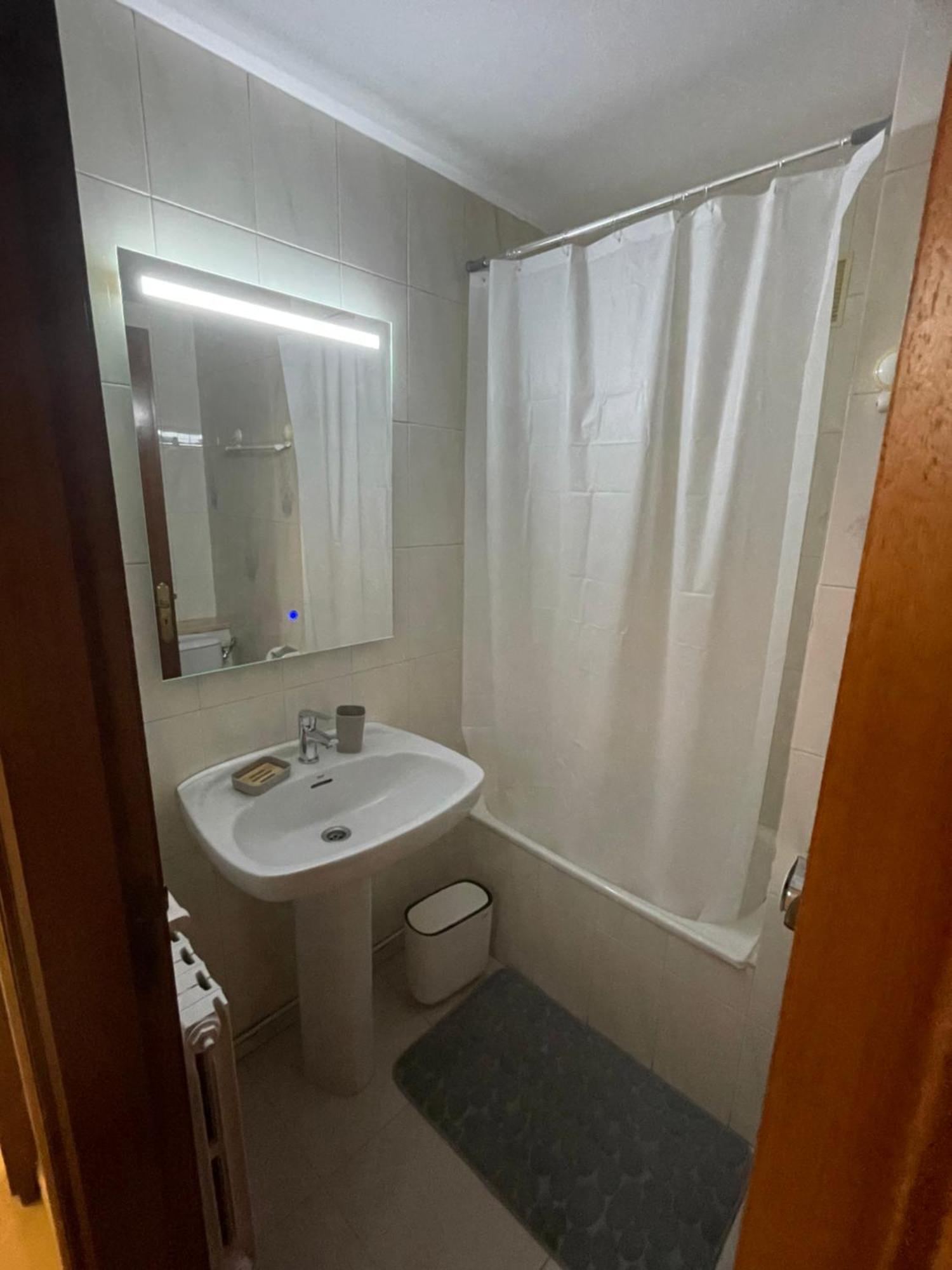 Apartamentos Demar Luis Casais O Grove Pokoj fotografie